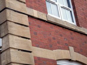 用贝尔佐纳 (Belzona) 4141(乳浆建造)修复受损区 用贝尔佐纳 (Belzona) 4141(乳浆建造)修复受损区