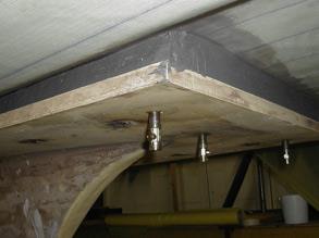 用于形成不规则填隙片的贝尔佐纳 (Belzona) 的近视图 用于形成不规则填隙片的贝尔佐纳 (Belzona) 的近视图